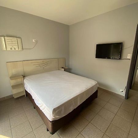 Apartamento Com Estacionamento, Wi-Fi, Ar Condicionado A 300 Metros Da Praia Da Enseada No Guaruja. Ngoại thất bức ảnh