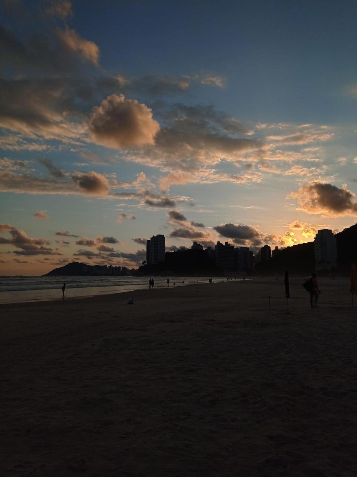 Apartamento Com Estacionamento, Wi-Fi, Ar Condicionado A 300 Metros Da Praia Da Enseada No Guaruja. Ngoại thất bức ảnh